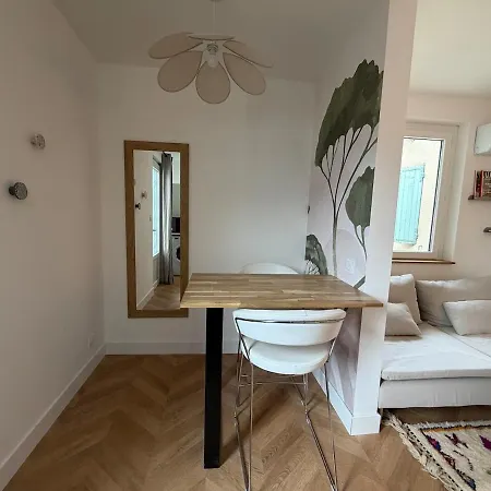 Apartment With Balcony In